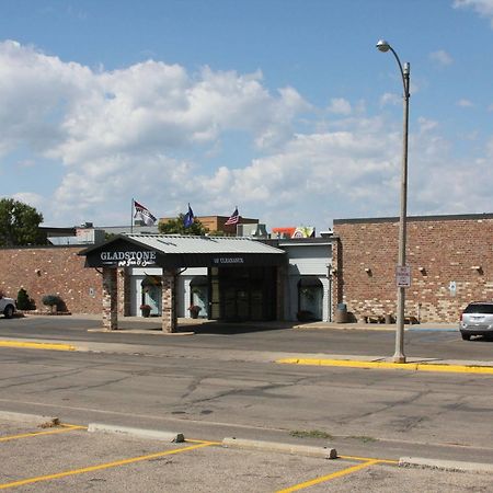 Gladstone Inn And Suites Jamestown Exterior photo