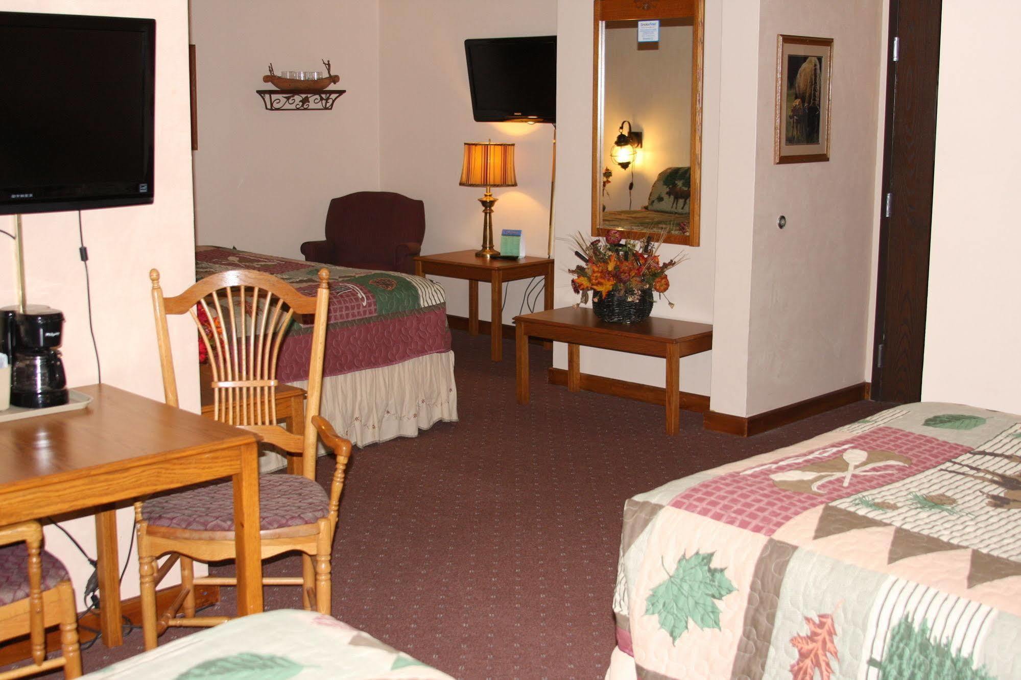 Gladstone Inn And Suites Jamestown Exterior photo